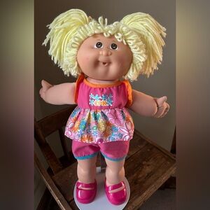 Cabbage Patch Kid Play Along, 2007 Blonde Hair, Brown Eyes